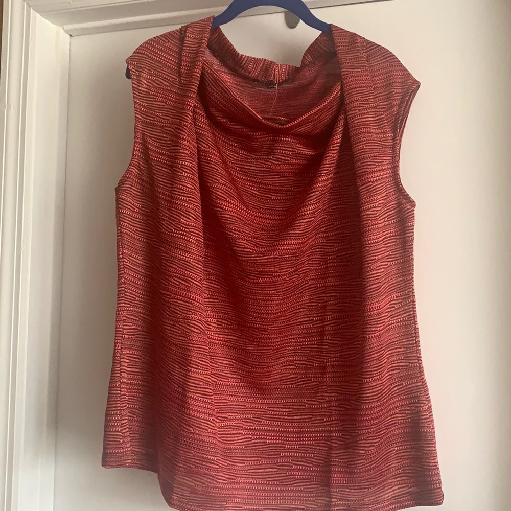 NEW sleeveless top